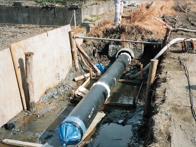 パイプインパイプ工法